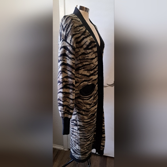 💜AFRM Tristan Zebra Camo Cardigan💜 - Picture 7 of 10
